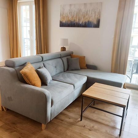 Miodowy Apartament Złotów Exteriör bild